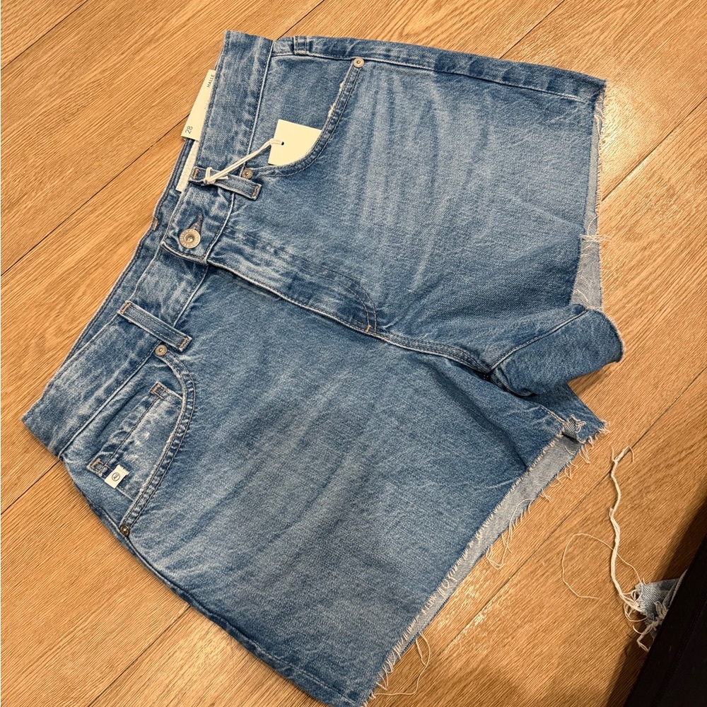 AG Halle Short